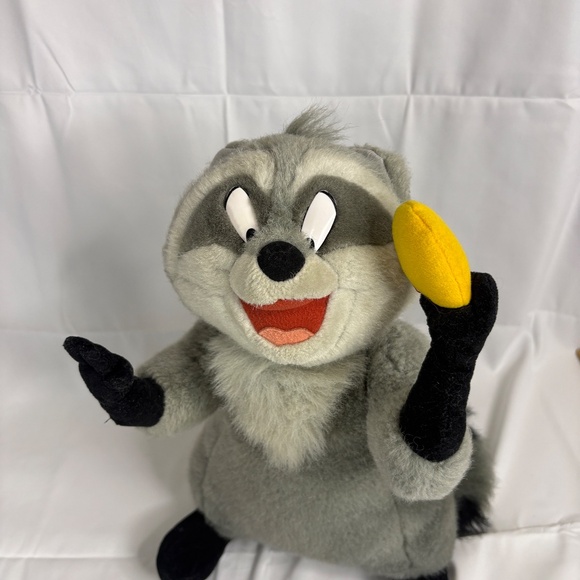 Rare DISNEYLAND 12 Vintage Disneyland Pocahontas Meeko Raccoon 14\